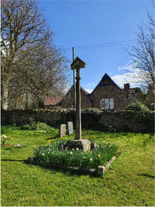 Churchyardcross1